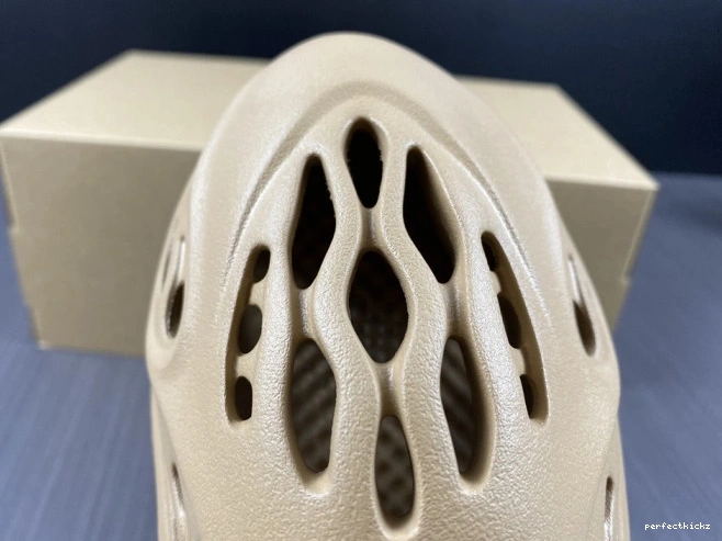RNNR Adidas Foam Ochre GW3354 Yeezy 0823